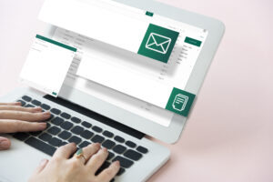 E-mail Global Communications Connection Social Networking Concep